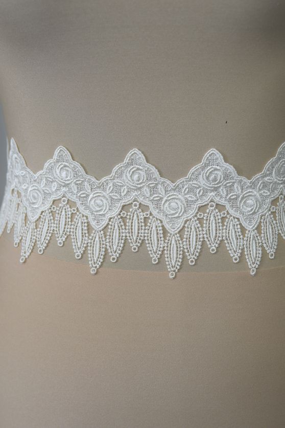 pizzo macrame avorio compose disponibile anche bianco seta Foto 1