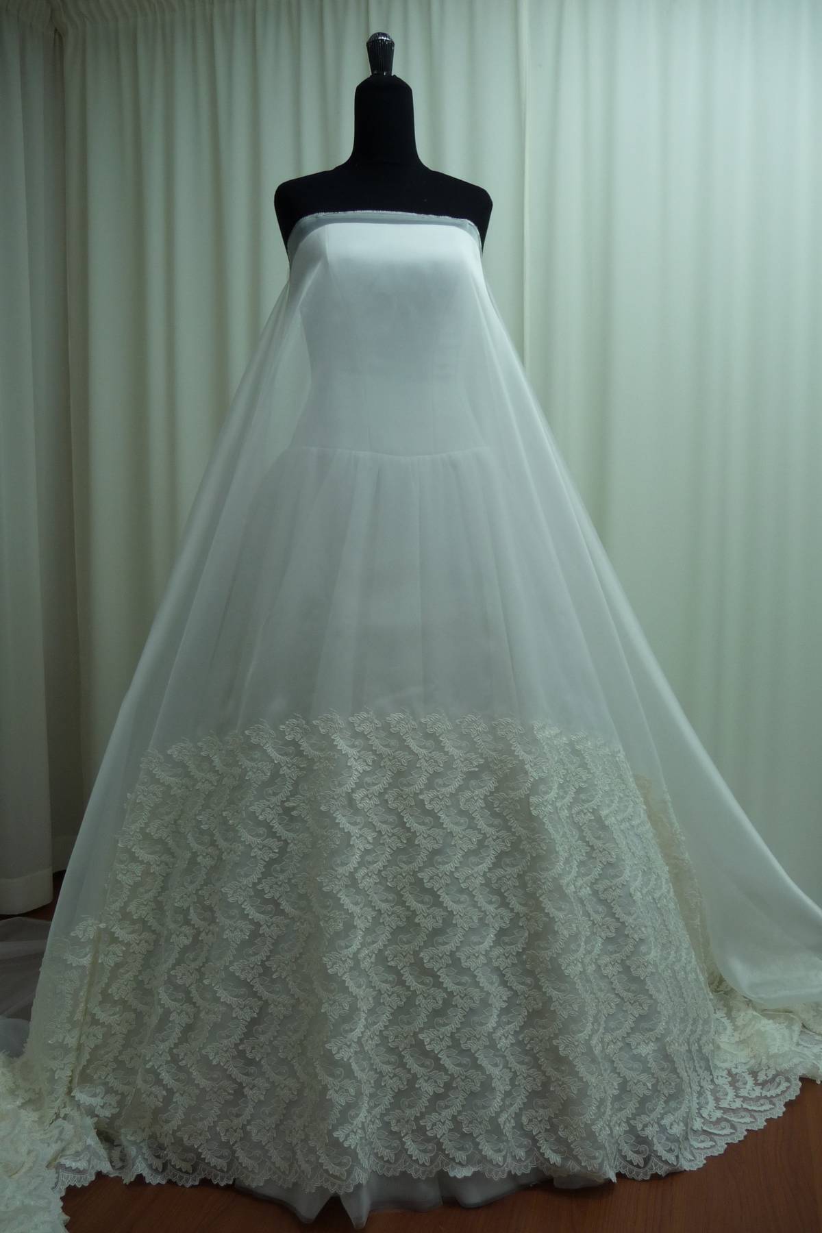 organza bianco con ricamo avorio cm 140 Art 0930LOAV